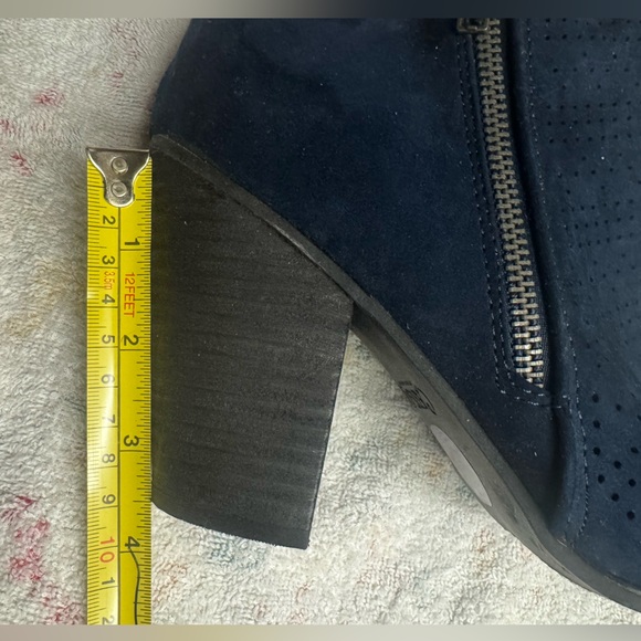 Blue Boots - Picture 5 of 6